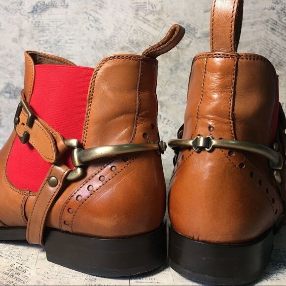 Pertini brown leather booties with red elastic